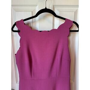 Ann Taylor Loft Magenta Scalloped Stretchy Dress Size 8 WeddingGuest Dopamine